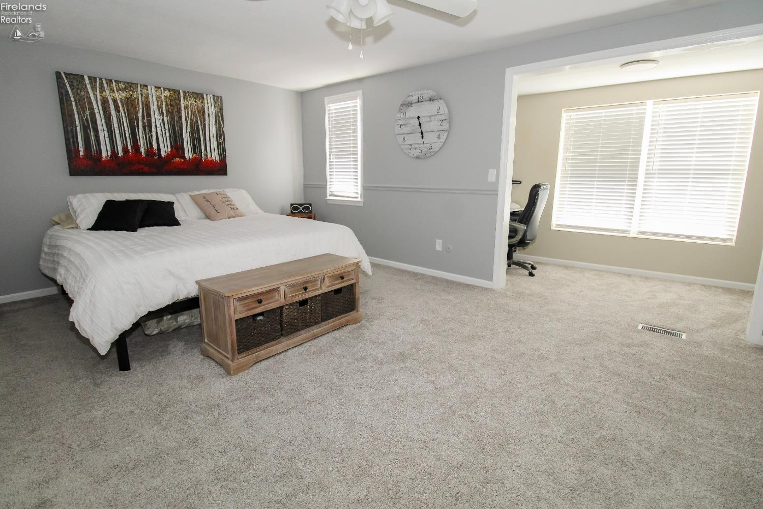 Huron, Ohio 44839, United States, 2 Bedrooms Bedrooms, ,3 BathroomsBathrooms,Residential,Active,156084