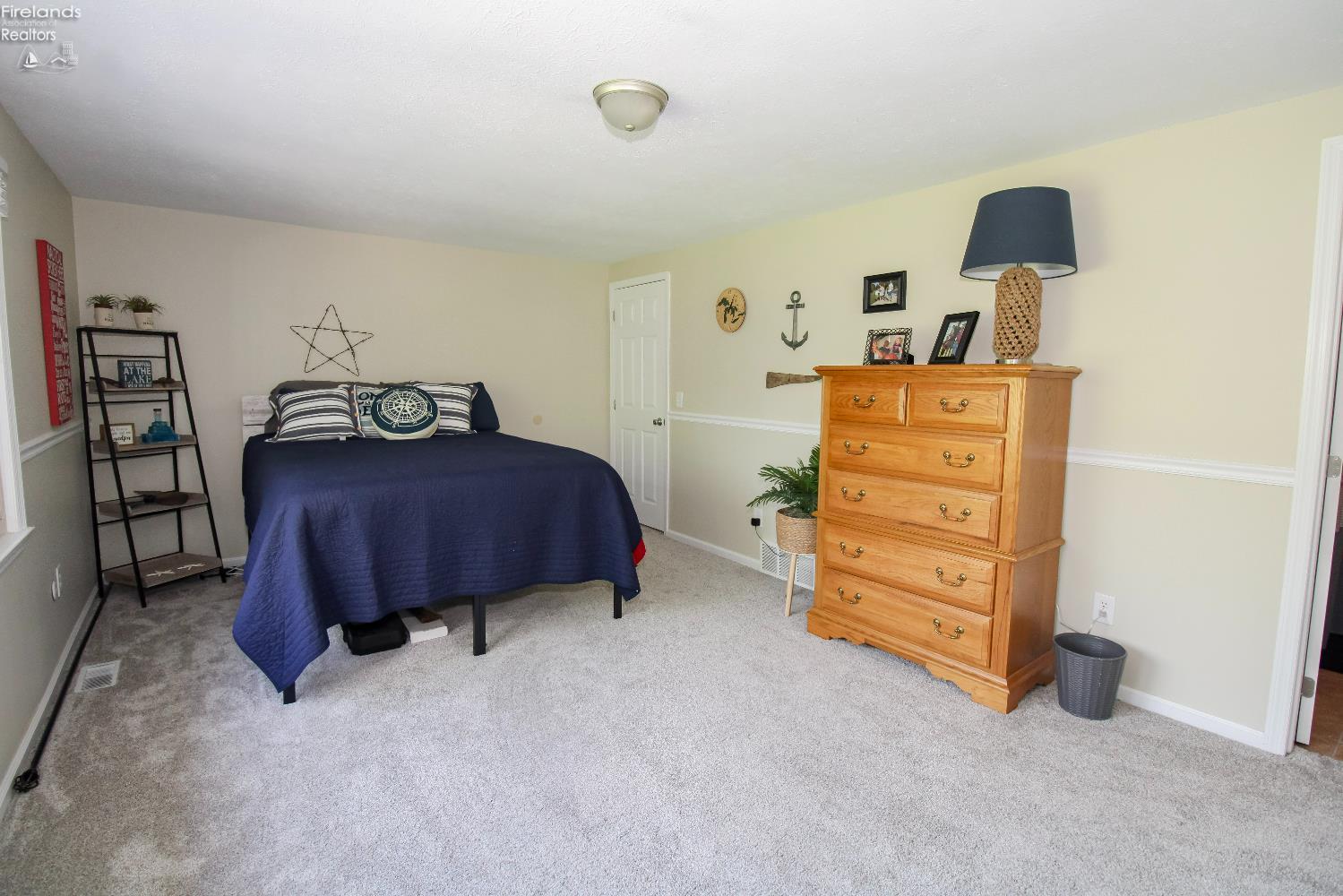 Huron, Ohio 44839, United States, 2 Bedrooms Bedrooms, ,3 BathroomsBathrooms,Residential,Active,156084