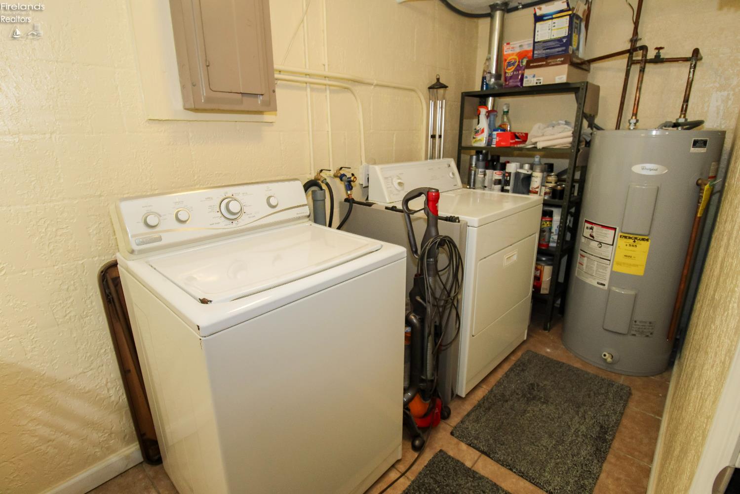 Huron, Ohio 44839, United States, 2 Bedrooms Bedrooms, ,3 BathroomsBathrooms,Residential,Active,156084