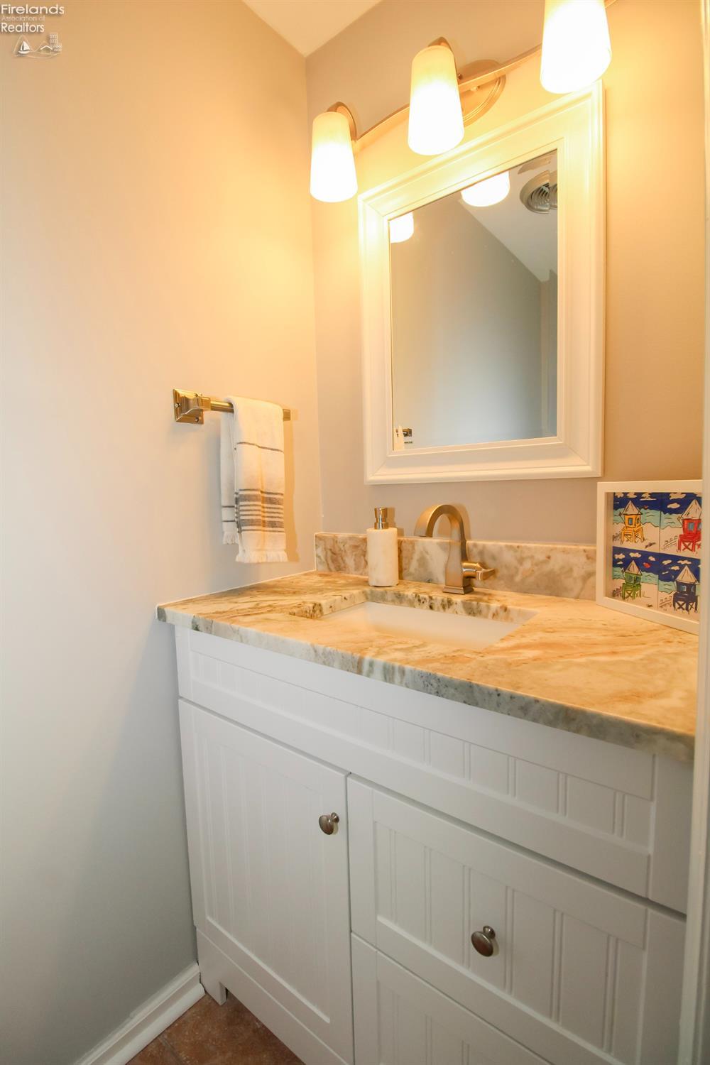 Huron, Ohio 44839, United States, 2 Bedrooms Bedrooms, ,3 BathroomsBathrooms,Residential,Active,156084