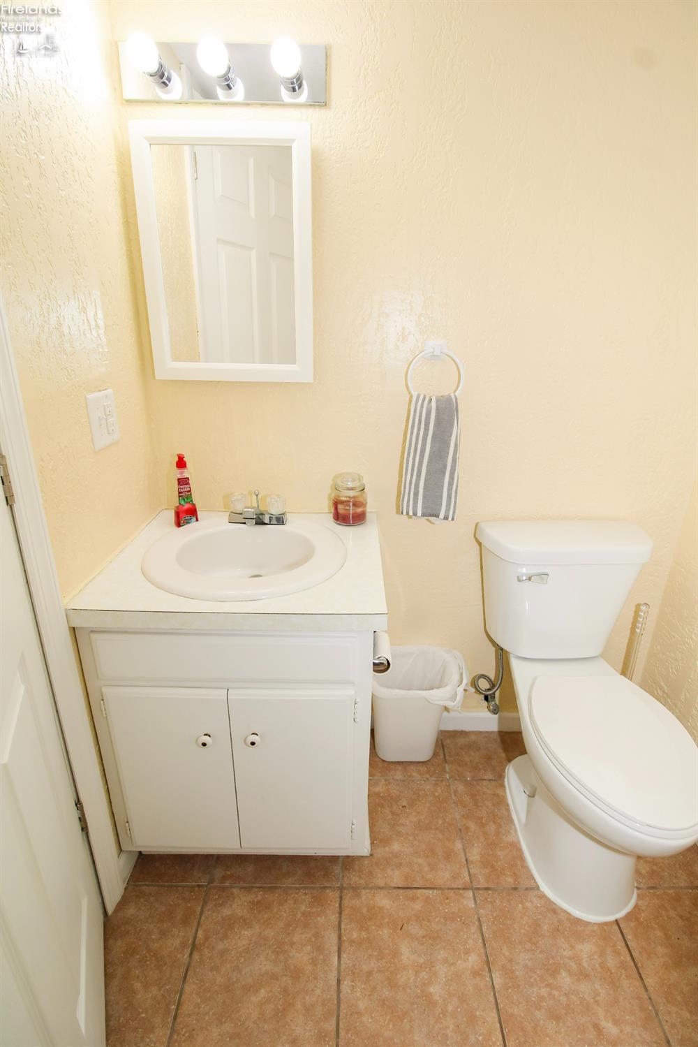 Huron, Ohio 44839, United States, 2 Bedrooms Bedrooms, ,3 BathroomsBathrooms,Residential,Active,156084