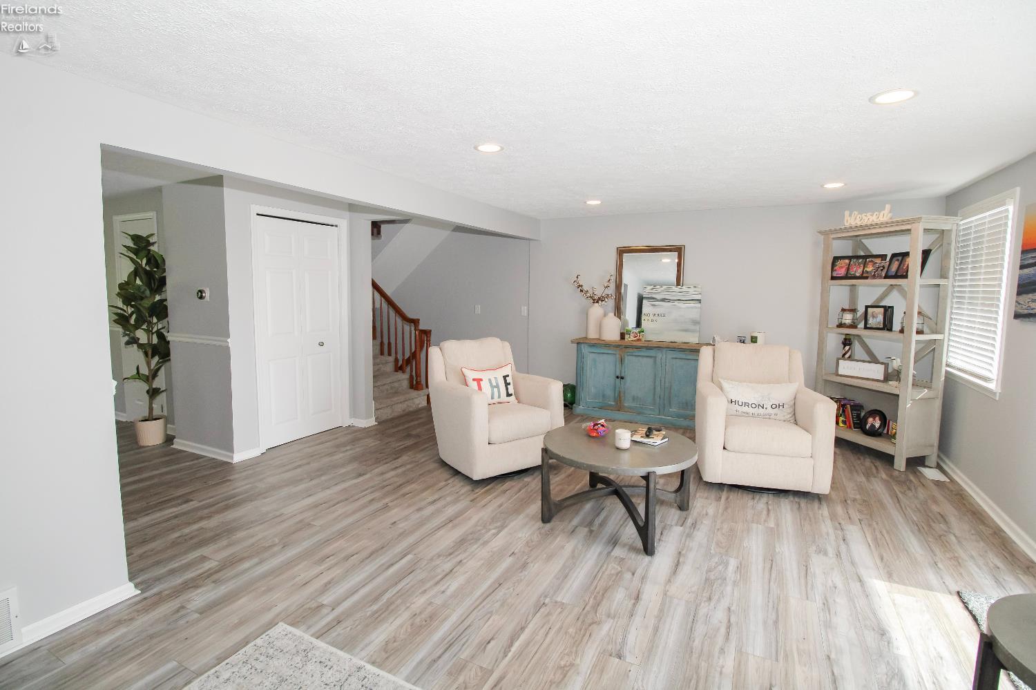 Huron, Ohio 44839, United States, 2 Bedrooms Bedrooms, ,3 BathroomsBathrooms,Residential,Active,156084