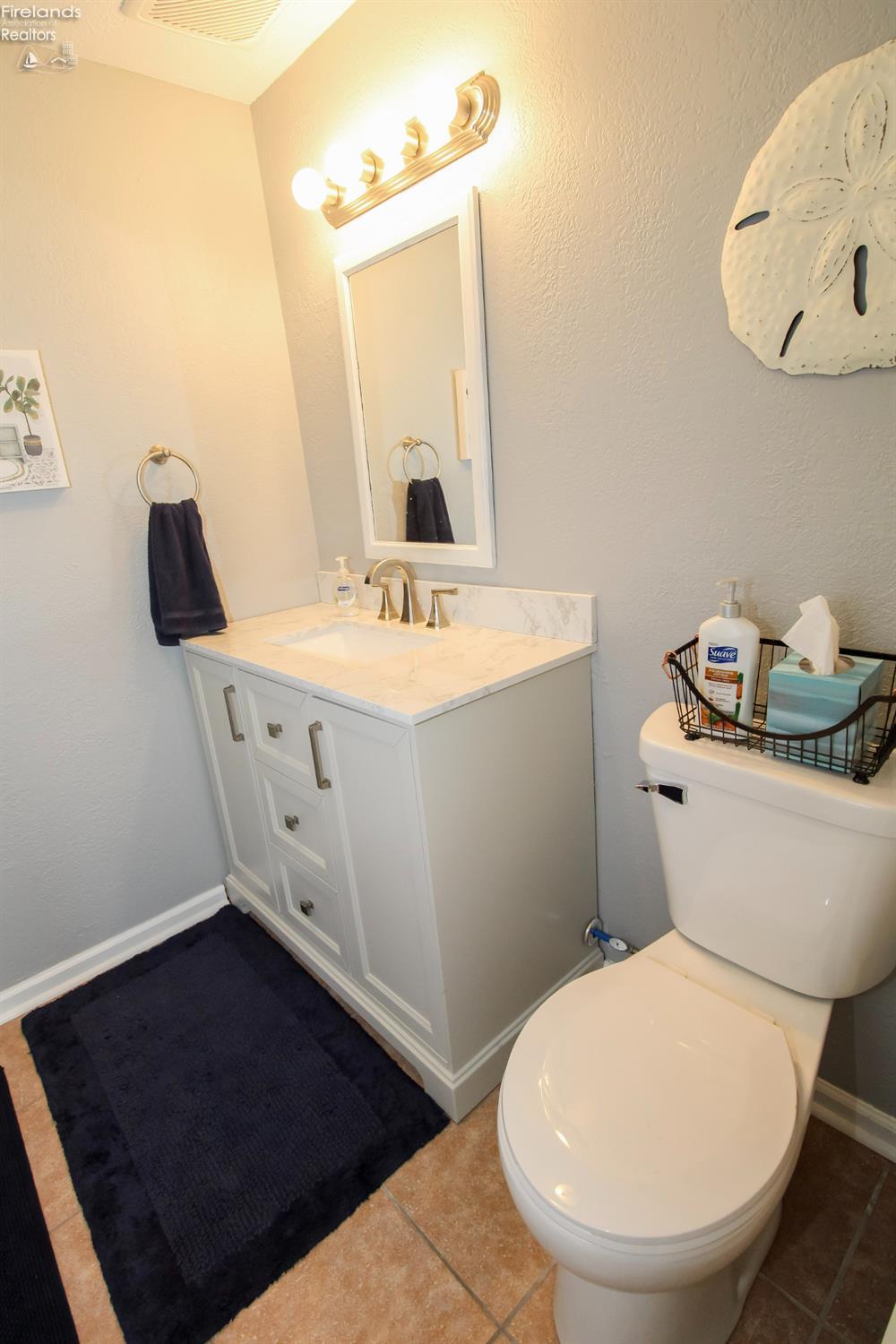 Huron, Ohio 44839, United States, 2 Bedrooms Bedrooms, ,3 BathroomsBathrooms,Residential,Active,156084