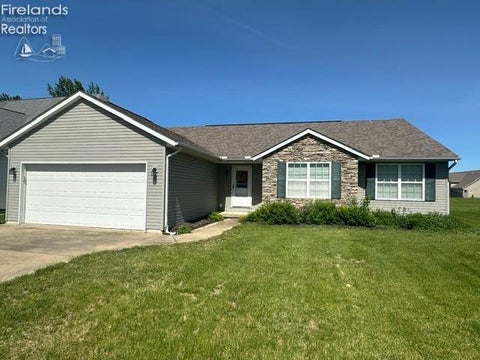 Homes For Sale - 2855 S Amherst<br/> Port Clinton, OH 43452
