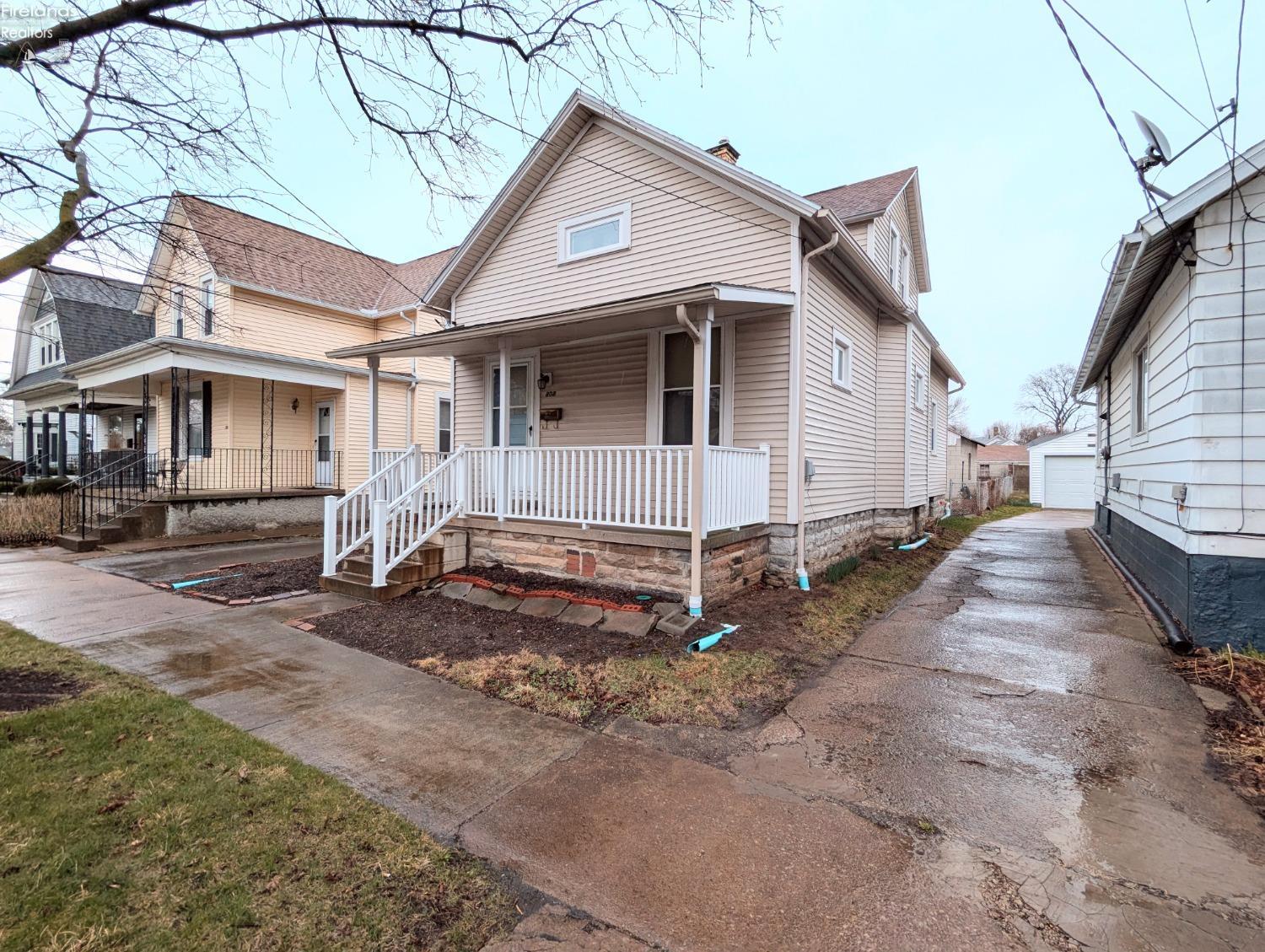 808 Maple Avenue, Sandusky, Texas image 2
