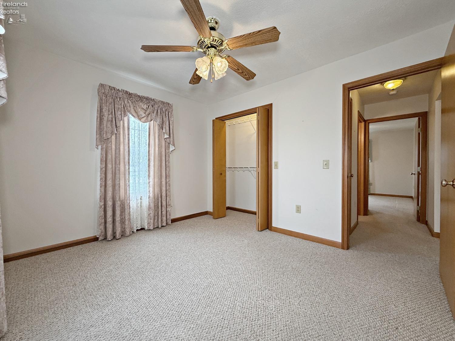 101 E Teakwood Court, Tiffin, Texas image 24