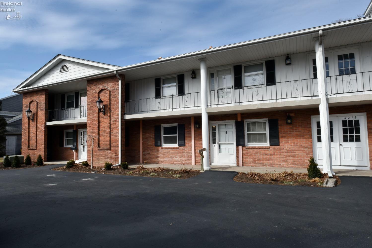2216 N Carriage Lane #2, Port Clinton, Ohio image 3