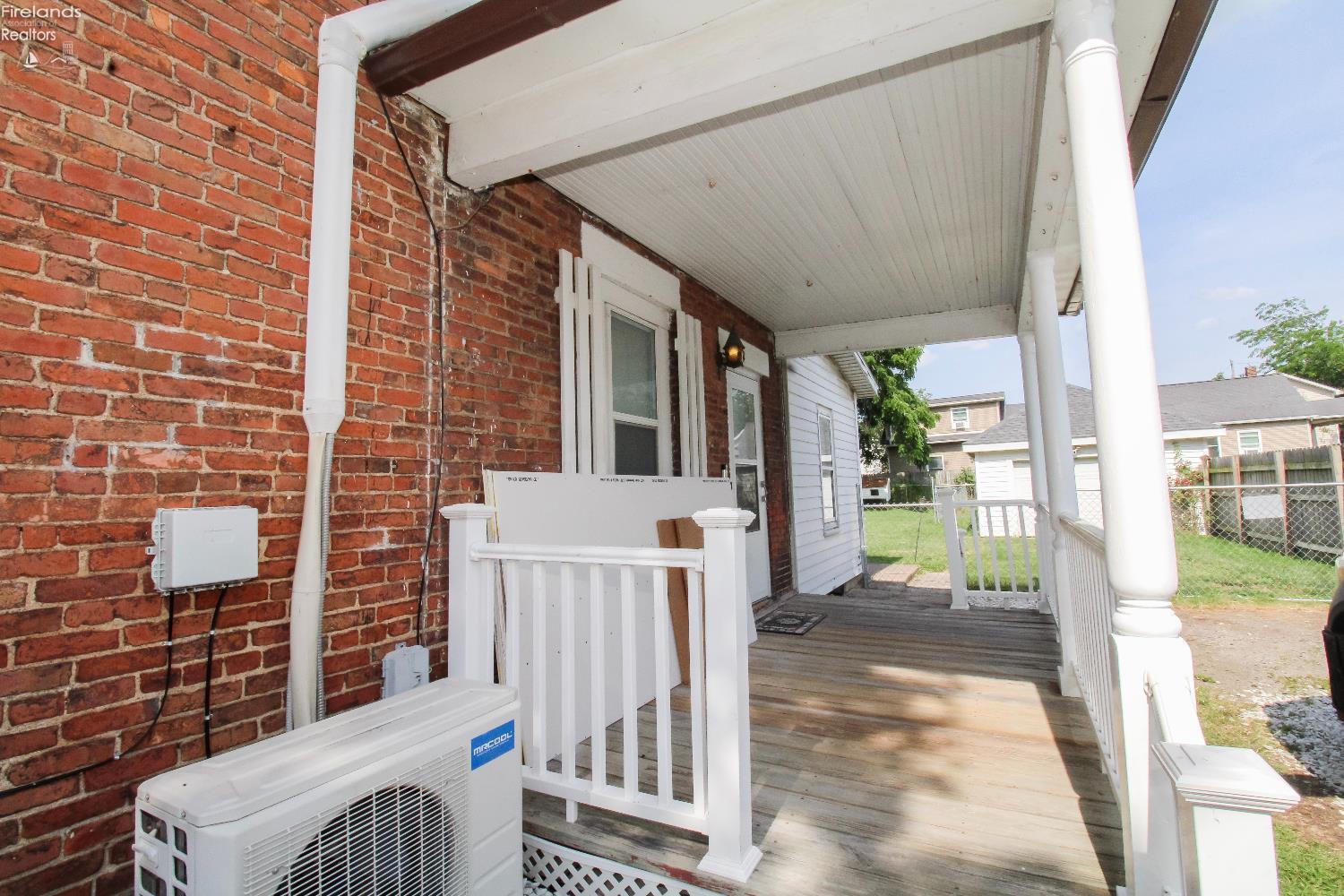 Sandusky, Ohio 44870, United States, 3 Bedrooms Bedrooms, ,1 BathroomBathrooms,Residential,Contingent,159396