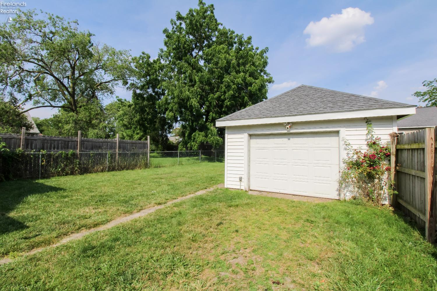 Sandusky, Ohio 44870, United States, 3 Bedrooms Bedrooms, ,1 BathroomBathrooms,Residential,Contingent,159396