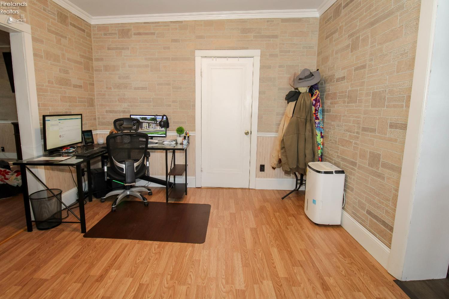 Sandusky, Ohio 44870, United States, 3 Bedrooms Bedrooms, ,1 BathroomBathrooms,Residential,Contingent,159396