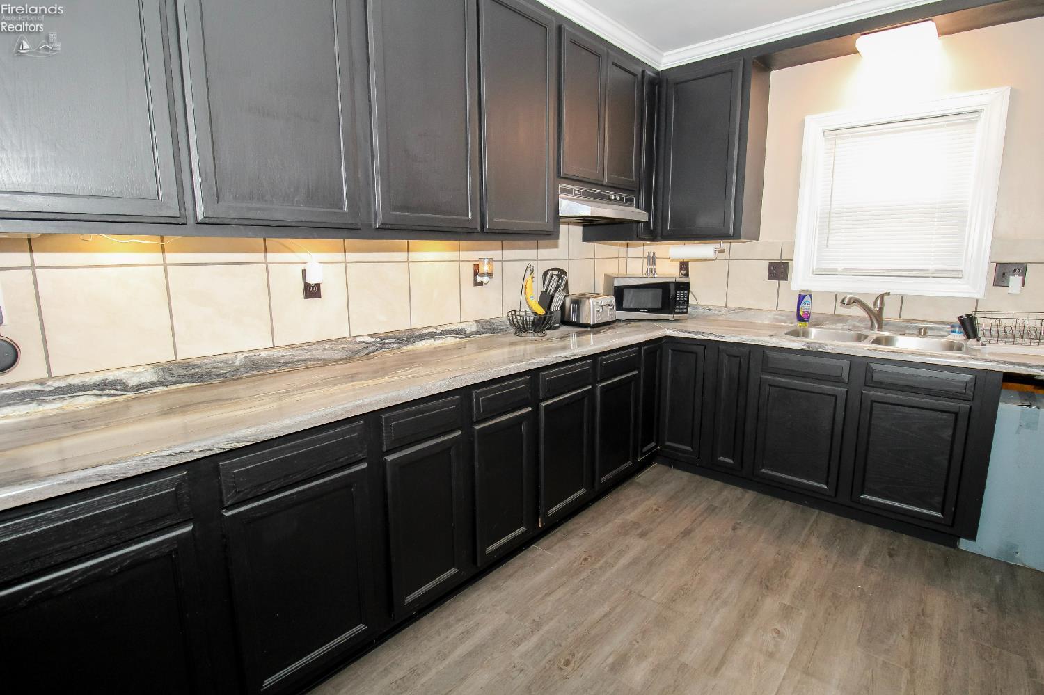 Sandusky, Ohio 44870, United States, 3 Bedrooms Bedrooms, ,1 BathroomBathrooms,Residential,Contingent,159396