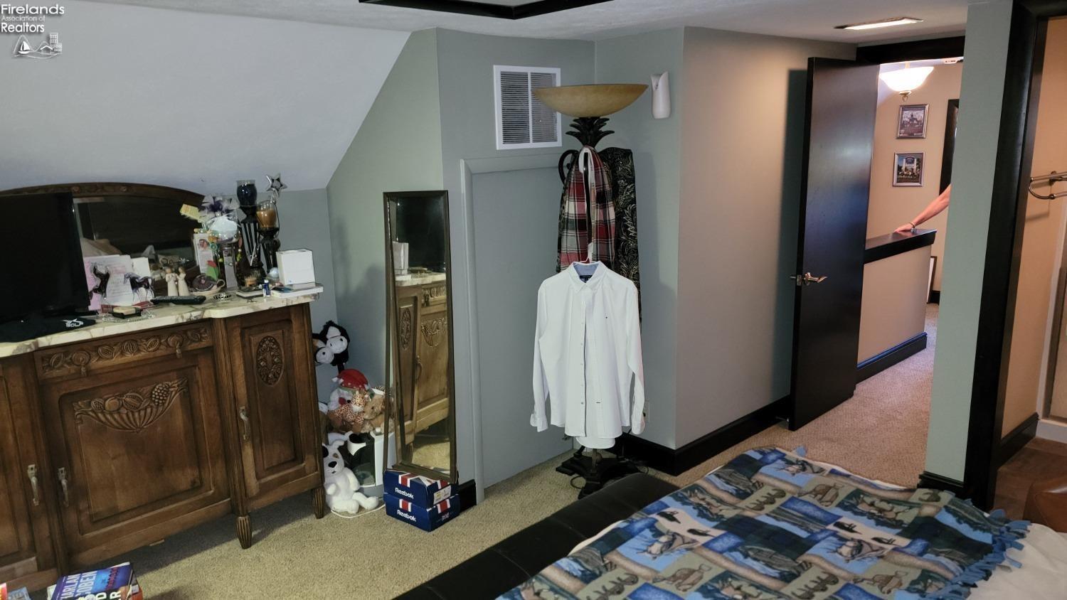 5411 E Channel Drive, Port Clinton, Ohio image 29