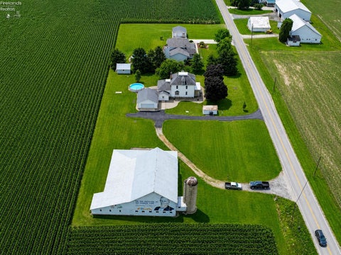 Homes For Sale - 3265 Fangboner Road<br/> Fremont, OH 43420