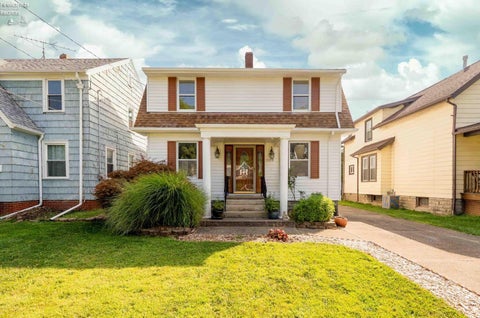 Homes For Sale - 2130 Columbus Ave<br/> Sandusky, OH 44870