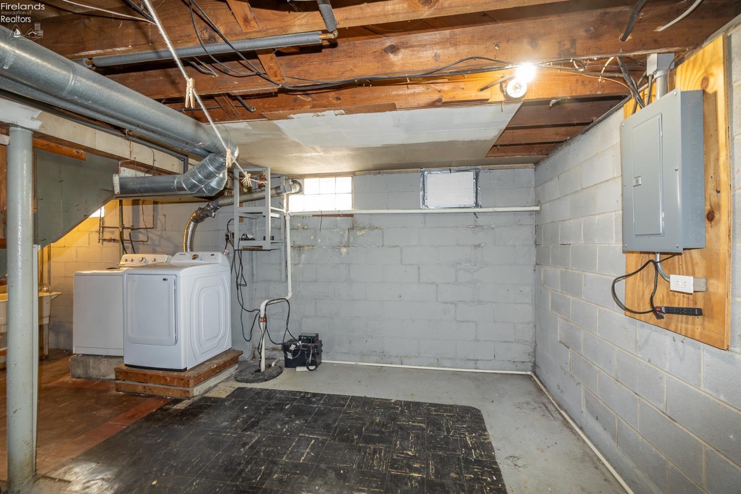 222 Brandtson Avenue, Elyria, New Mexico image 27
