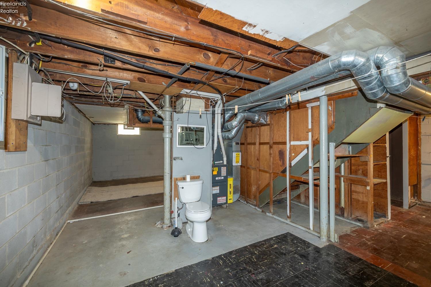 222 Brandtson Avenue, Elyria, New Mexico image 29