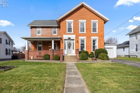 Homes For Sale - 266 Southwest Street<br/> Bellevue, OH 44811