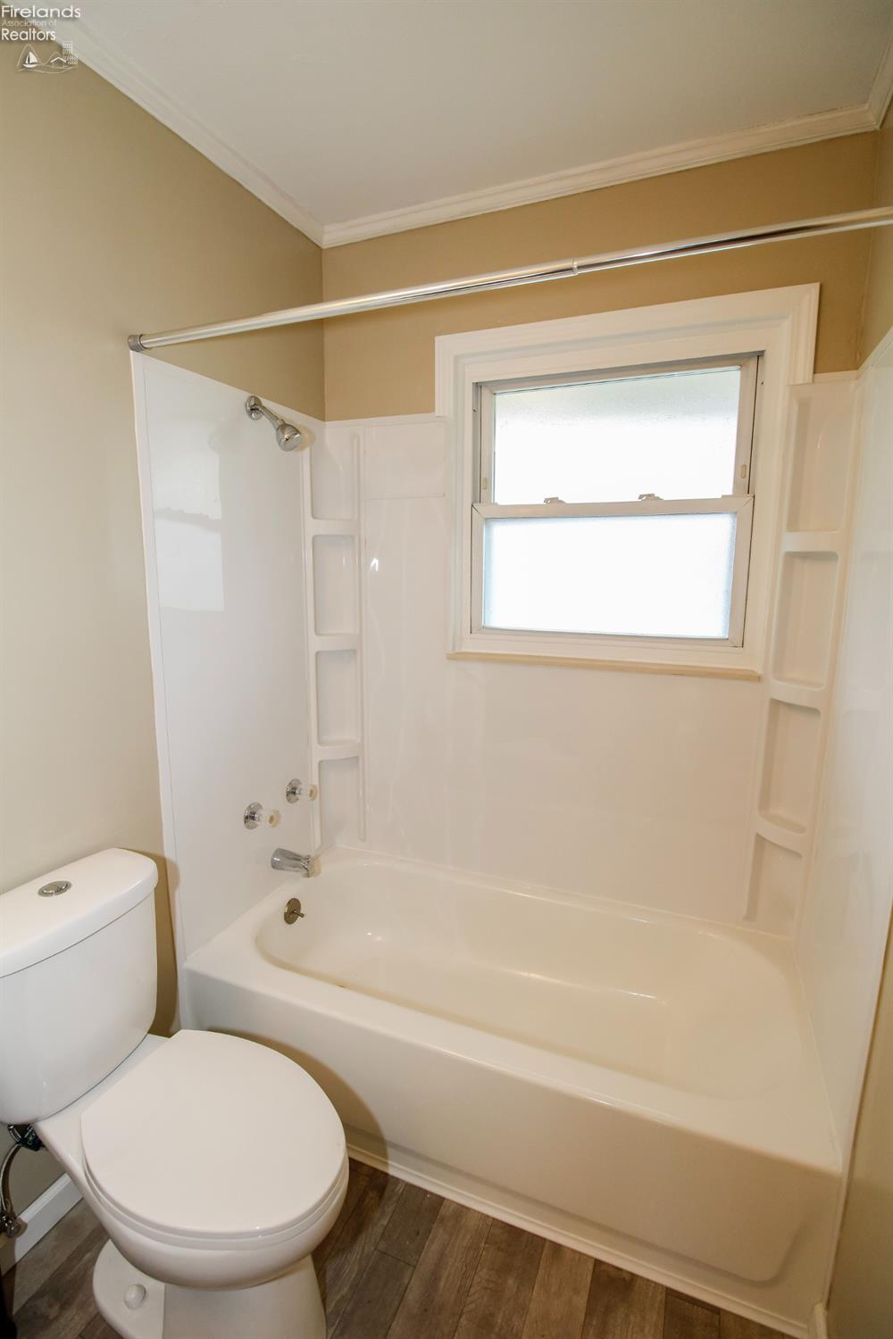 Sandusky, Ohio 44870, United States, 3 Bedrooms Bedrooms, ,1 BathroomBathrooms,Residential,Active,141665