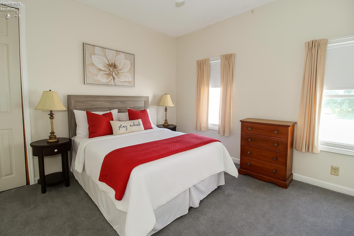 Amherst, Ohio 44001, United States, 3 Bedrooms Bedrooms, ,1 BathroomBathrooms,Residential,Active,156950