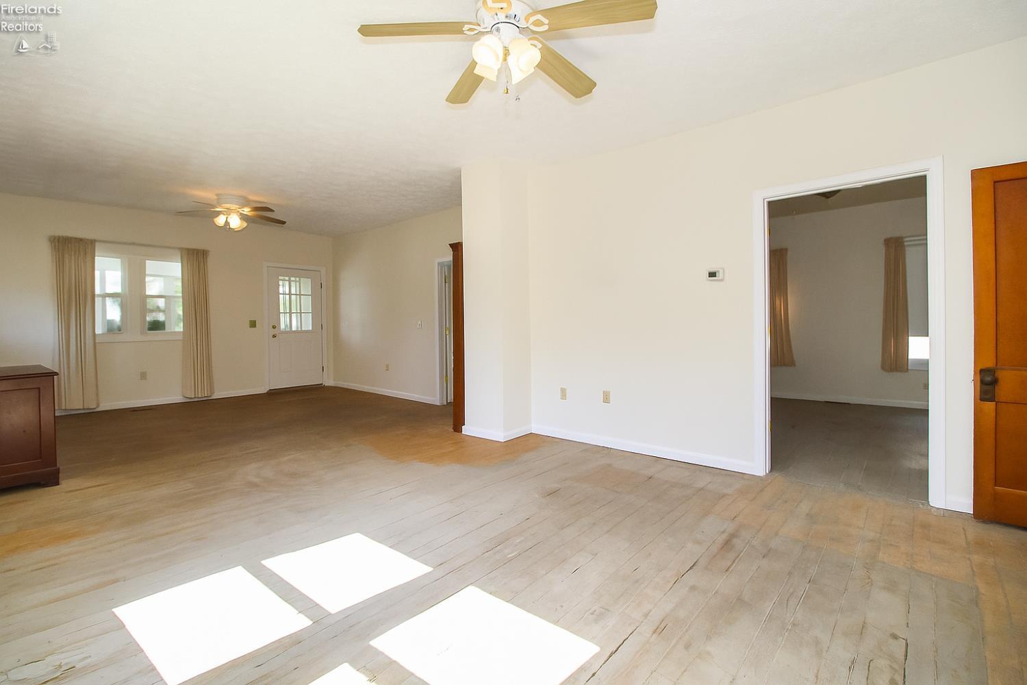 Amherst, Ohio 44001, United States, 3 Bedrooms Bedrooms, ,1 BathroomBathrooms,Residential,Active,156950