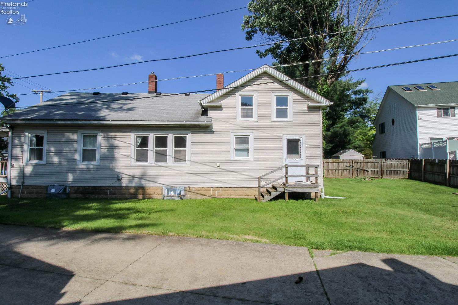 Amherst, Ohio 44001, United States, 3 Bedrooms Bedrooms, ,1 BathroomBathrooms,Residential,Active,156950