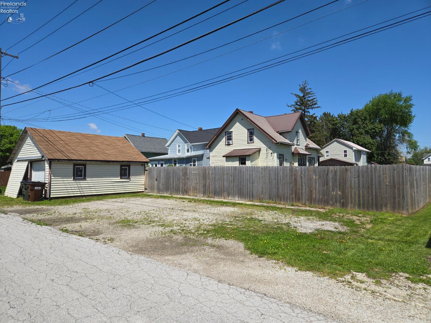 91 1st Avenue, Tiffin, Texas image 8