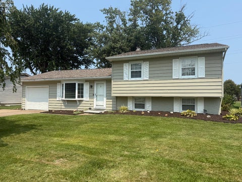 Homes For Sale - 4006 Donair Drive<br/> Sandusky, OH 44870
