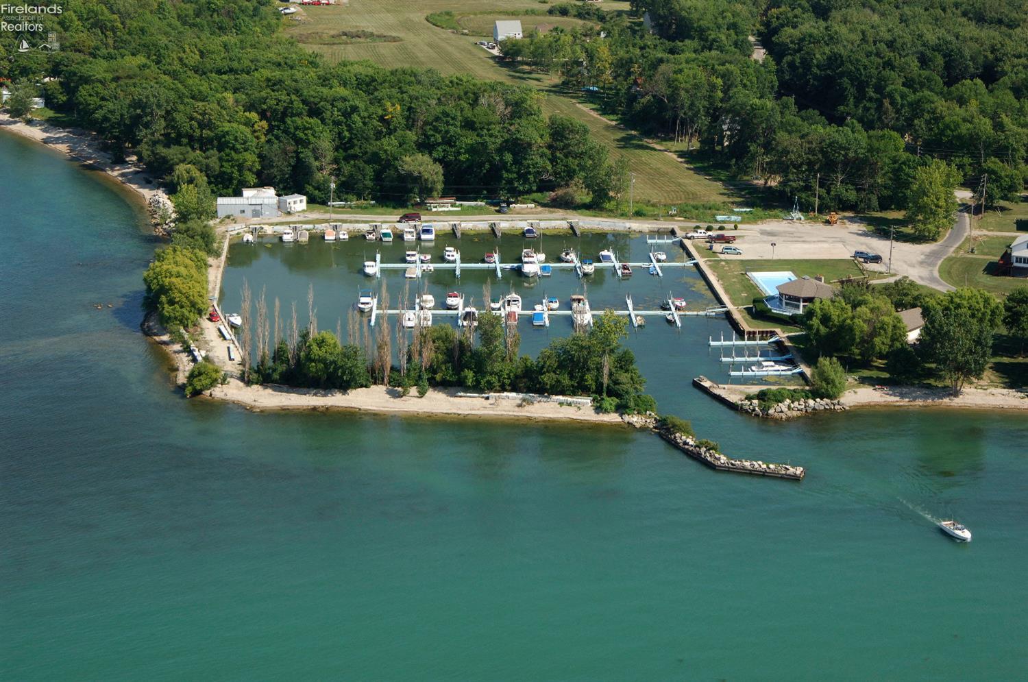1053 Harborview Drive, Middle Bass Island, Texas image 8