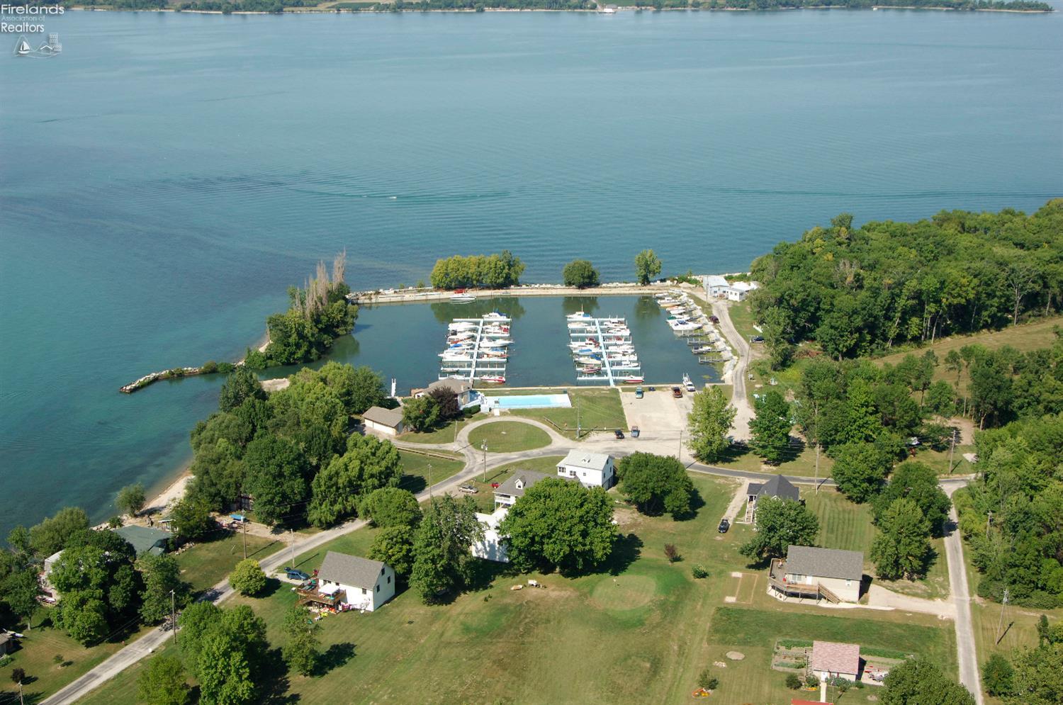 1053 Harborview Drive, Middle Bass Island, Texas image 9