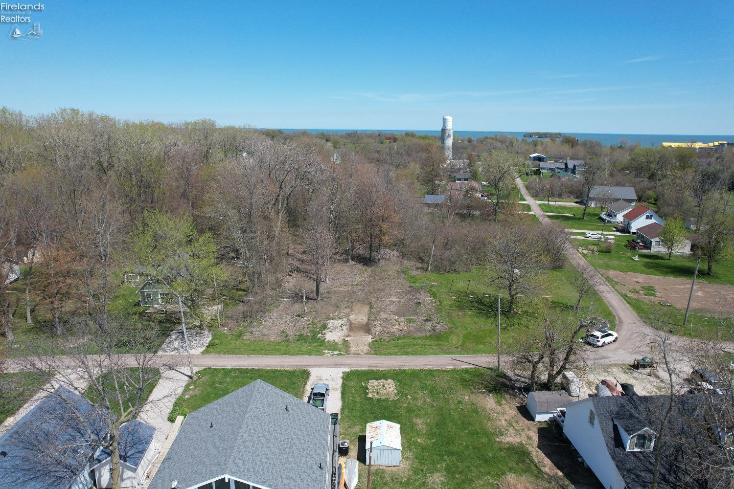 1053 Harborview Drive, Middle Bass Island, Texas image 6