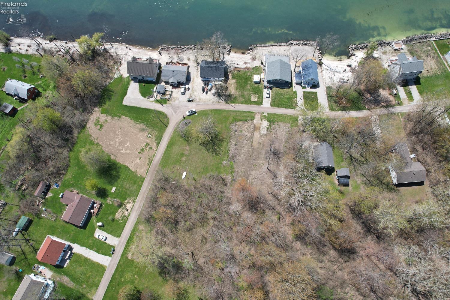 1053 Harborview Drive, Middle Bass Island, Texas image 4