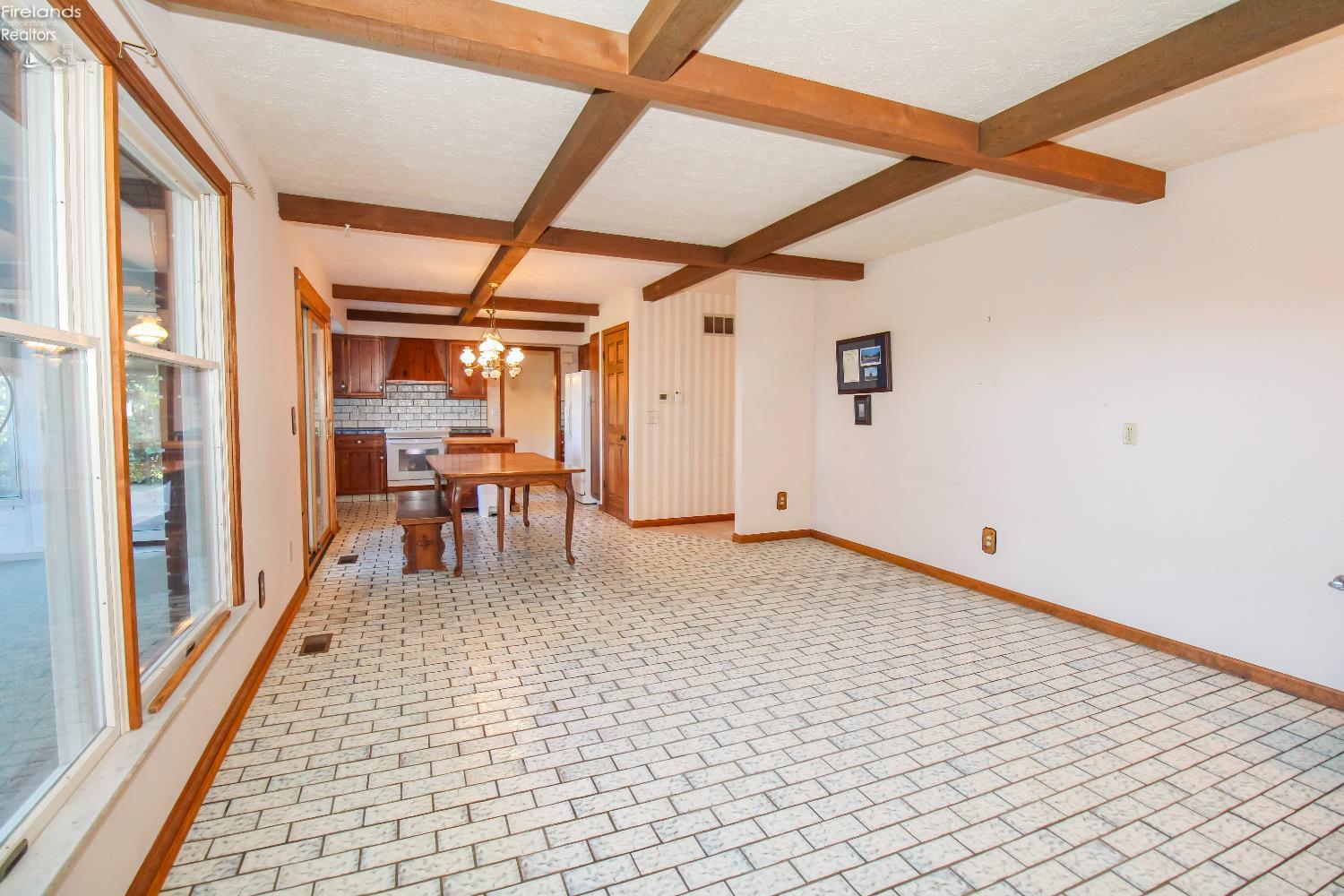 Sandusky, Ohio 44870, United States, 3 Bedrooms Bedrooms, ,3 BathroomsBathrooms,Residential,Coming Soon,219027