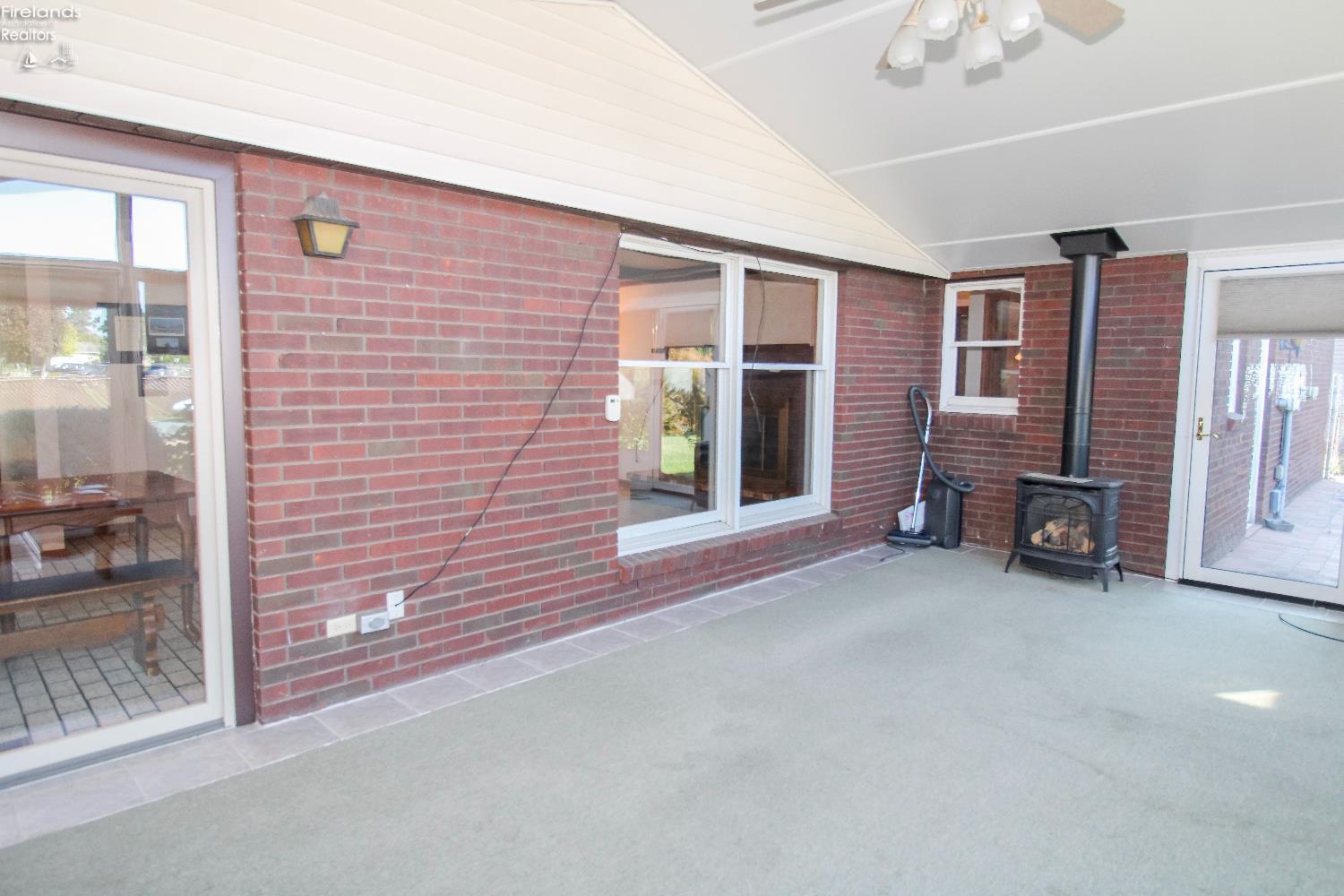 Sandusky, Ohio 44870, United States, 3 Bedrooms Bedrooms, ,3 BathroomsBathrooms,Residential,Coming Soon,219027