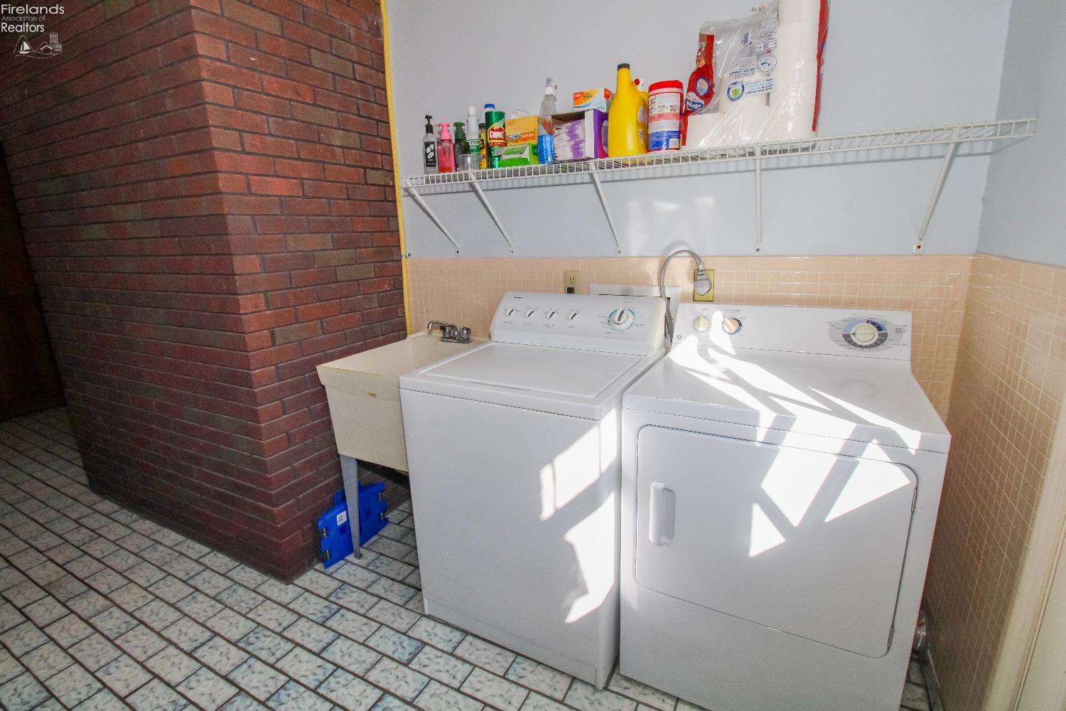 Sandusky, Ohio 44870, United States, 3 Bedrooms Bedrooms, ,3 BathroomsBathrooms,Residential,Coming Soon,219027