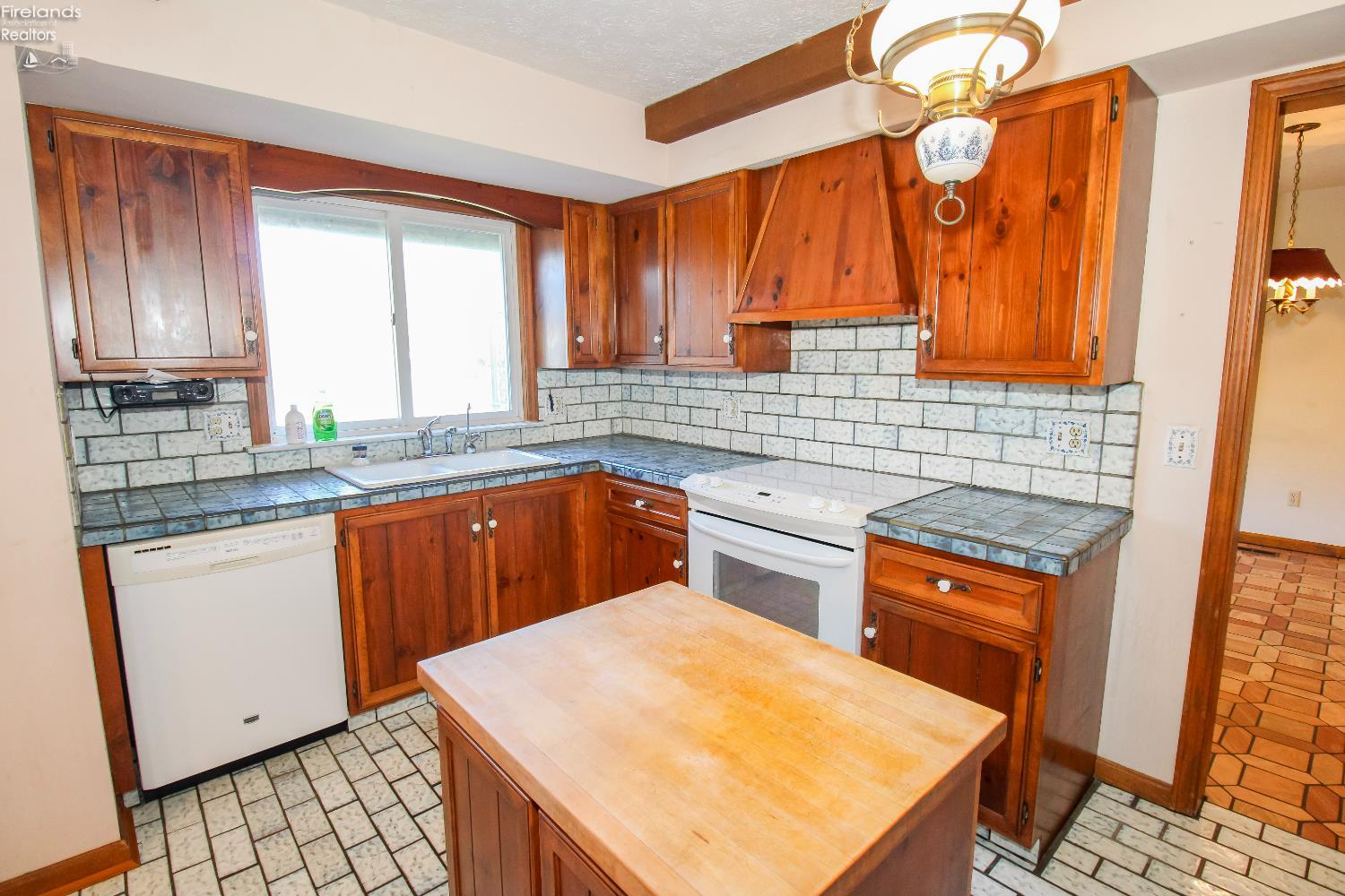 Sandusky, Ohio 44870, United States, 3 Bedrooms Bedrooms, ,3 BathroomsBathrooms,Residential,Coming Soon,219027