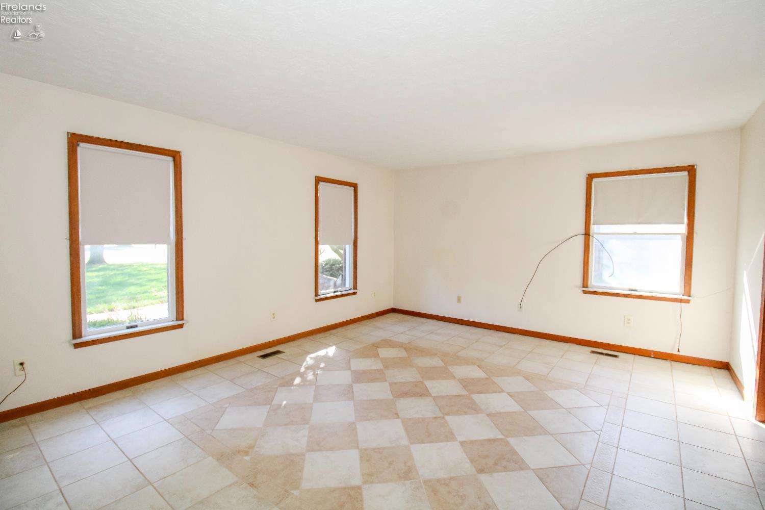 Sandusky, Ohio 44870, United States, 3 Bedrooms Bedrooms, ,3 BathroomsBathrooms,Residential,Coming Soon,219027