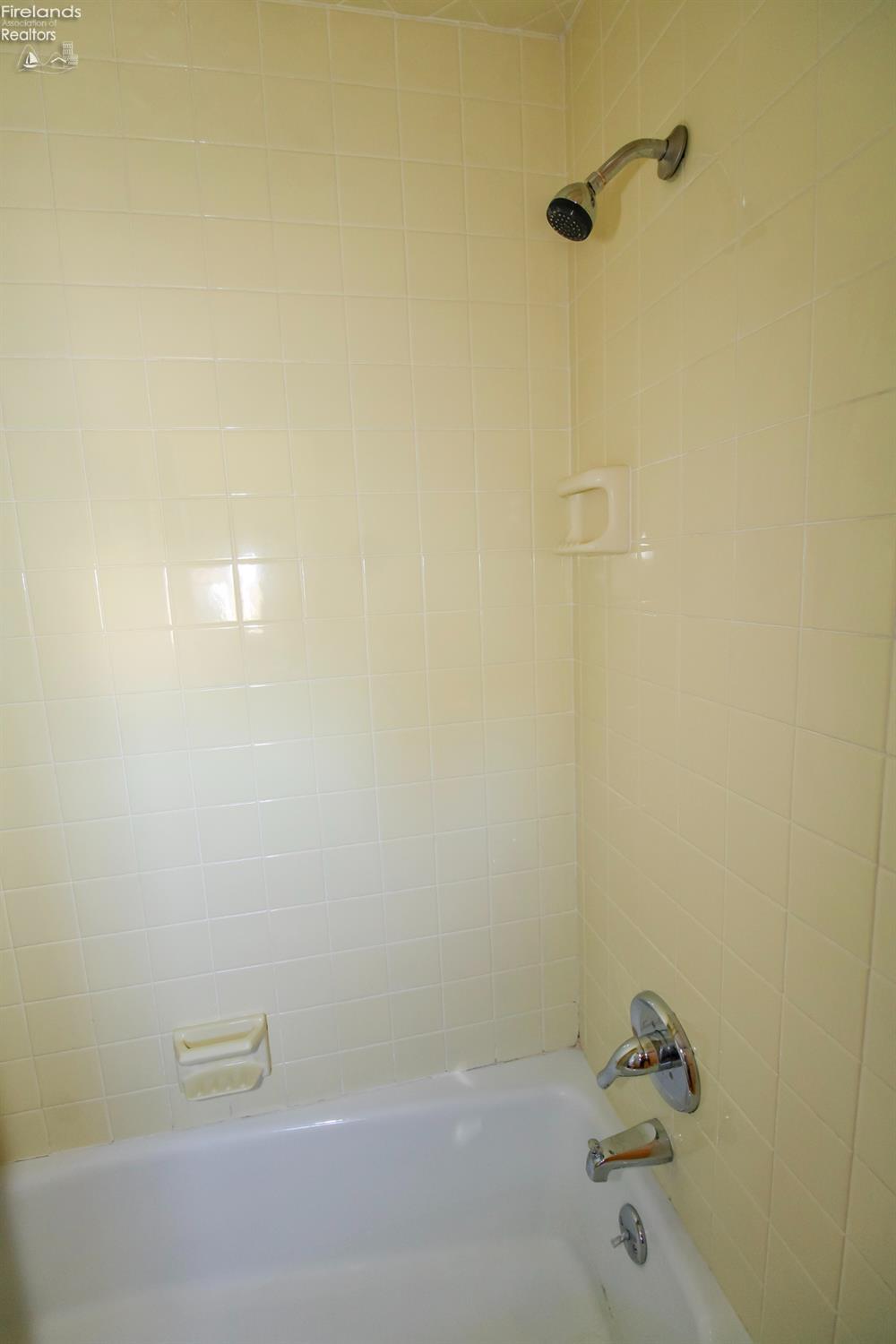 Sandusky, Ohio 44870, United States, 3 Bedrooms Bedrooms, ,3 BathroomsBathrooms,Residential,Coming Soon,219027