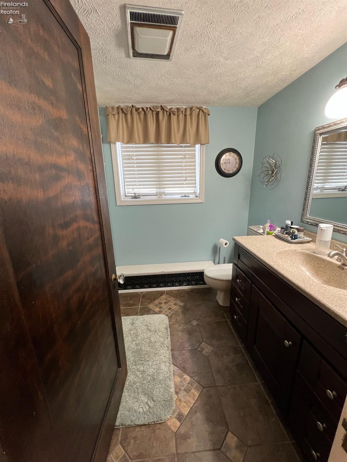 30 Norwood Avenue, Norwalk, Texas image 28