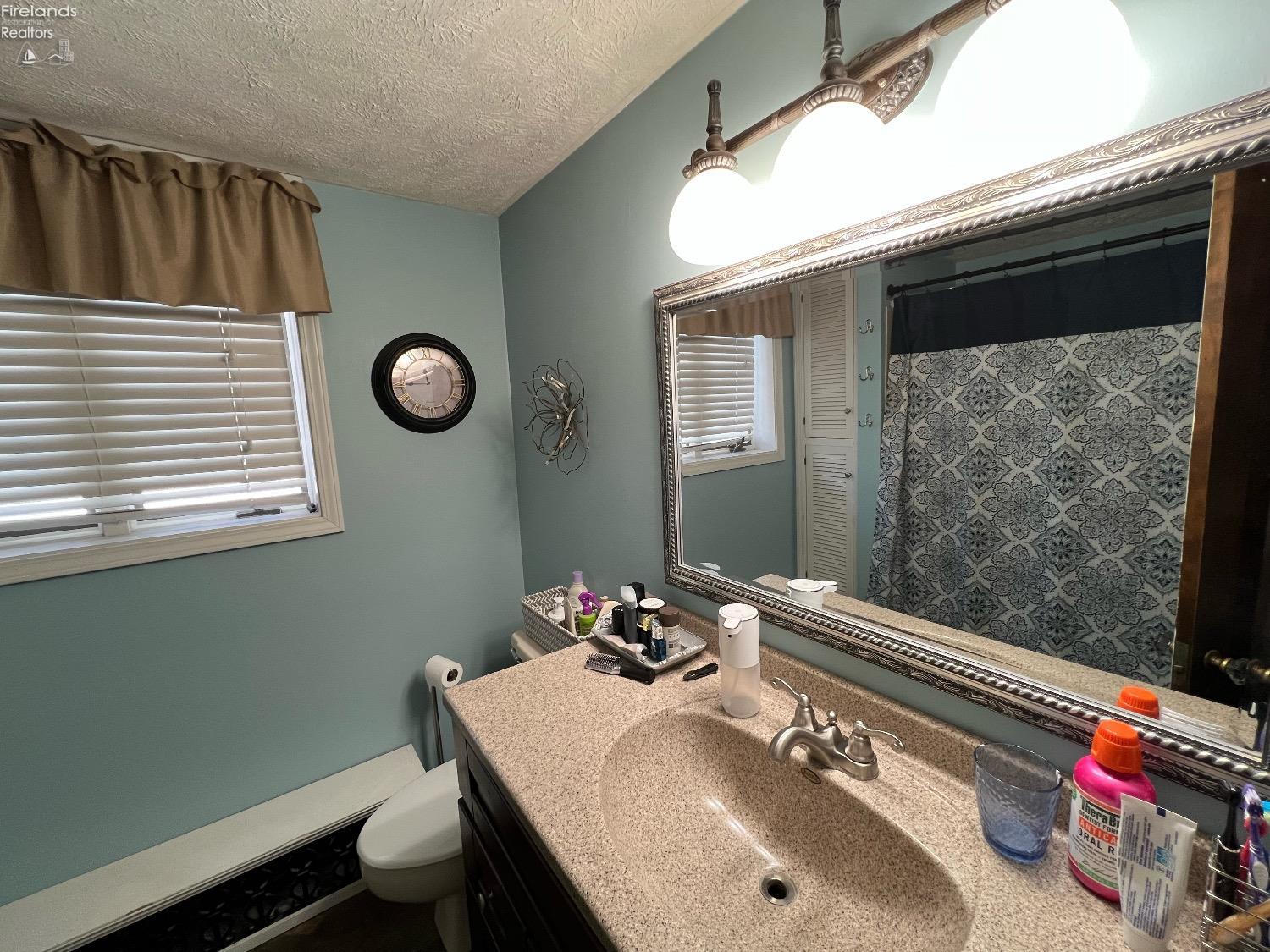 30 Norwood Avenue, Norwalk, Texas image 27