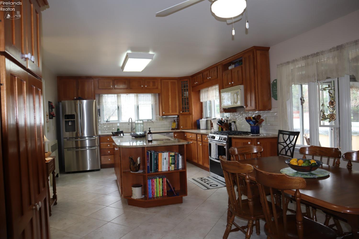 138 S Norwalk Road, Norwalk, Ohio image 7