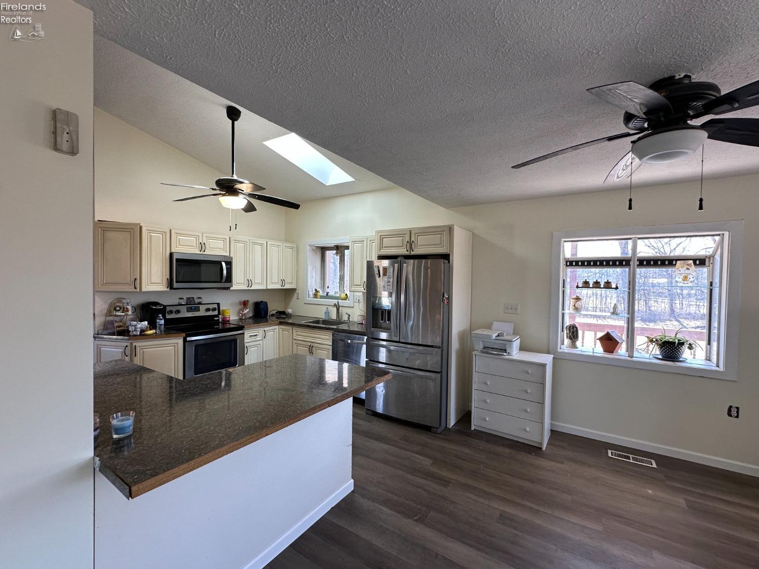 37387 E Giles Rd, Grafton, Ohio image 14