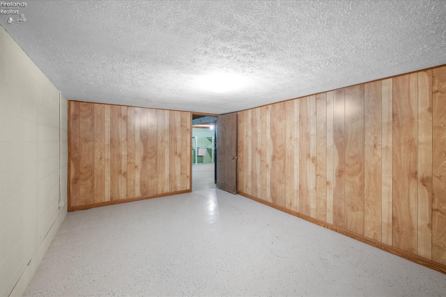 3211 Stonewood Drive, Sandusky, Ohio image 39