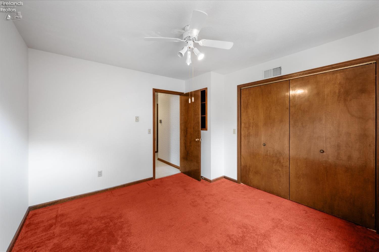 3211 Stonewood Drive, Sandusky, Ohio image 13