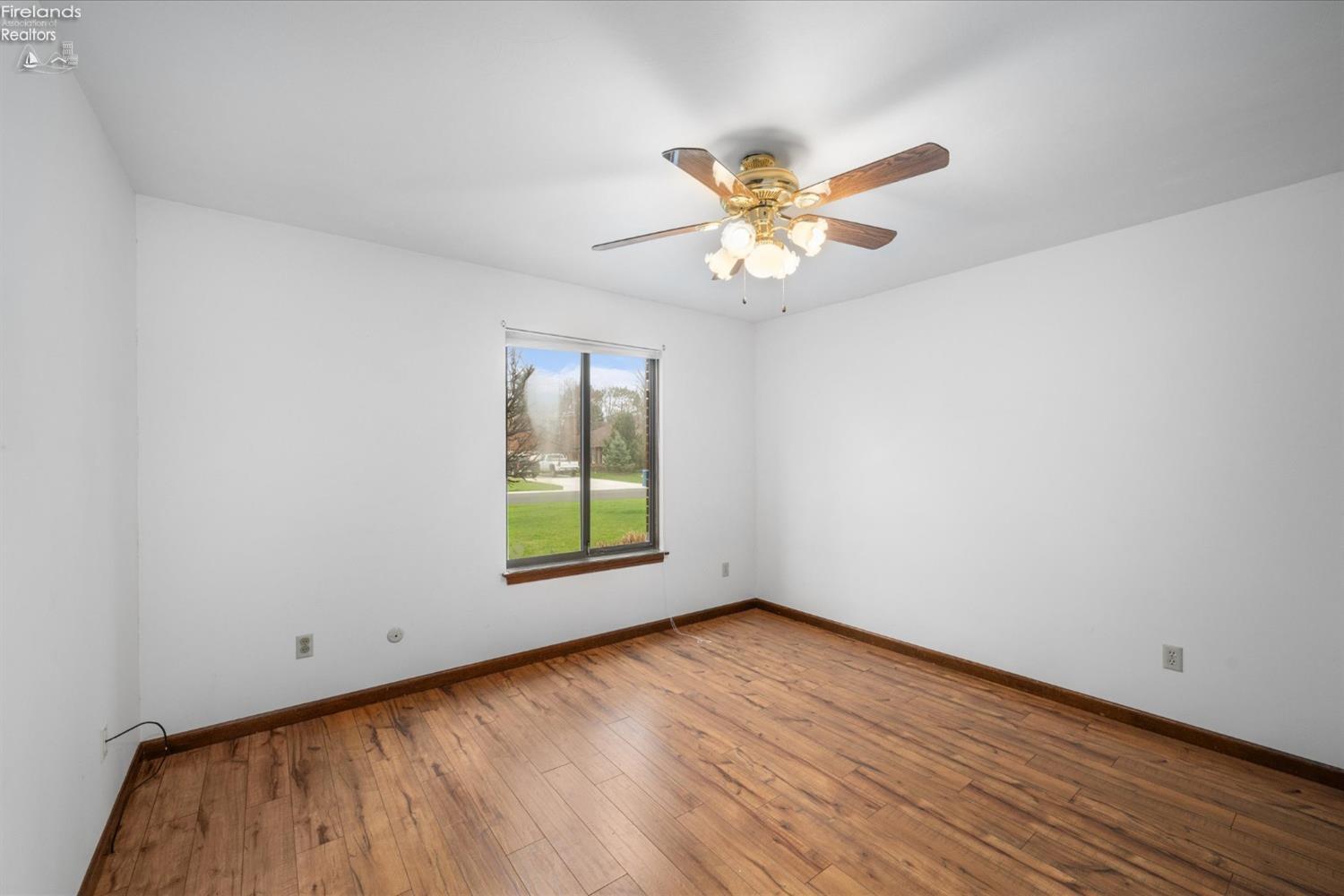 3211 Stonewood Drive, Sandusky, Ohio image 34
