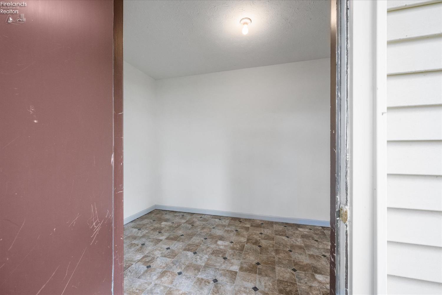 3211 Stonewood Drive, Sandusky, Ohio image 48