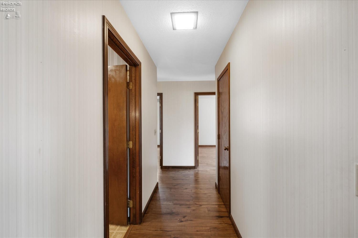 3211 Stonewood Drive, Sandusky, Ohio image 23