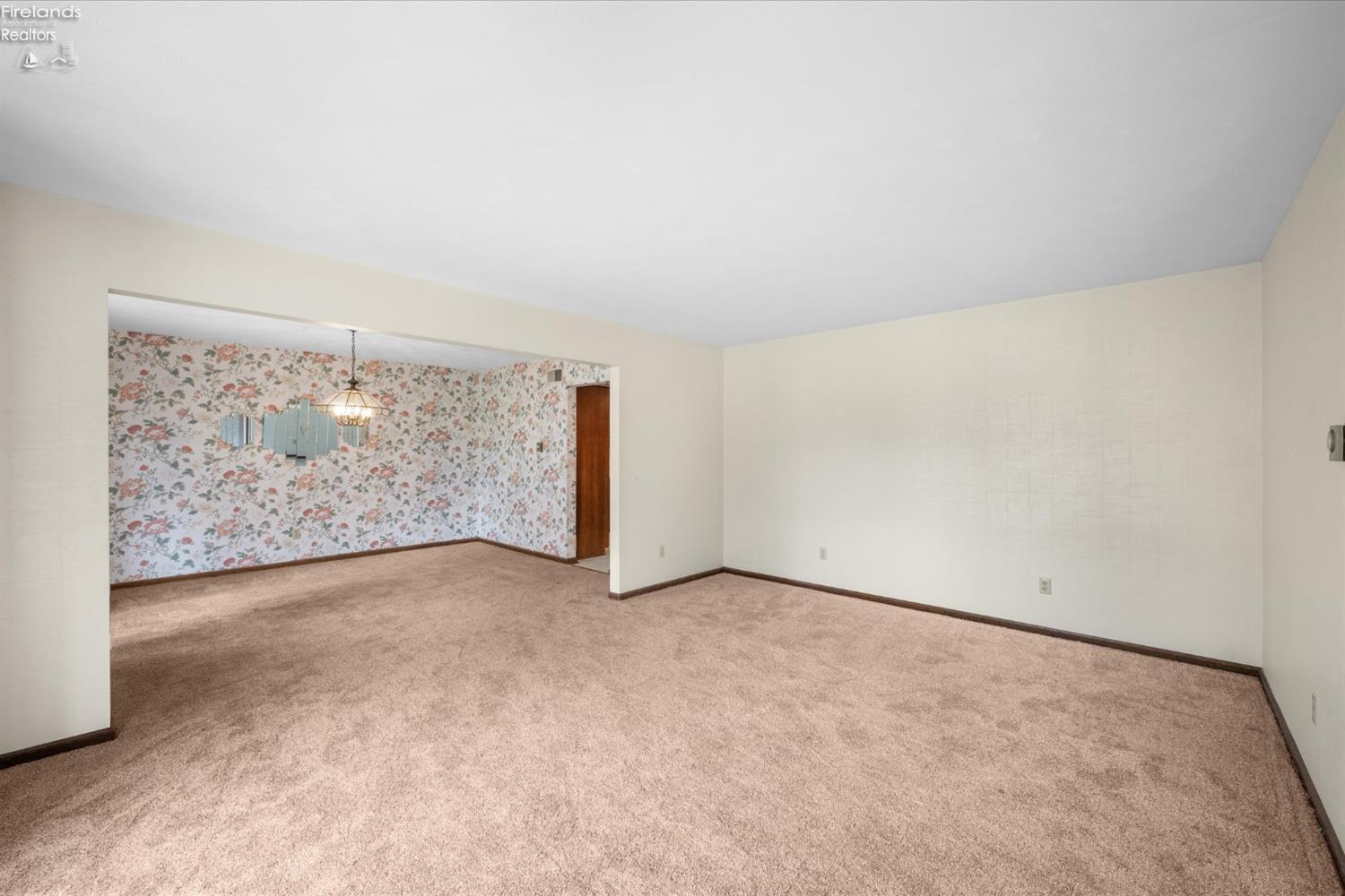 3211 Stonewood Drive, Sandusky, Ohio image 19