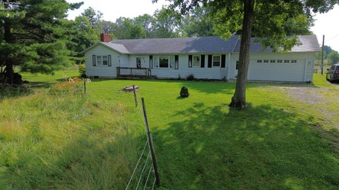 Homes For Sale - 895 County Road 212<br/> Fremont, OH 43420