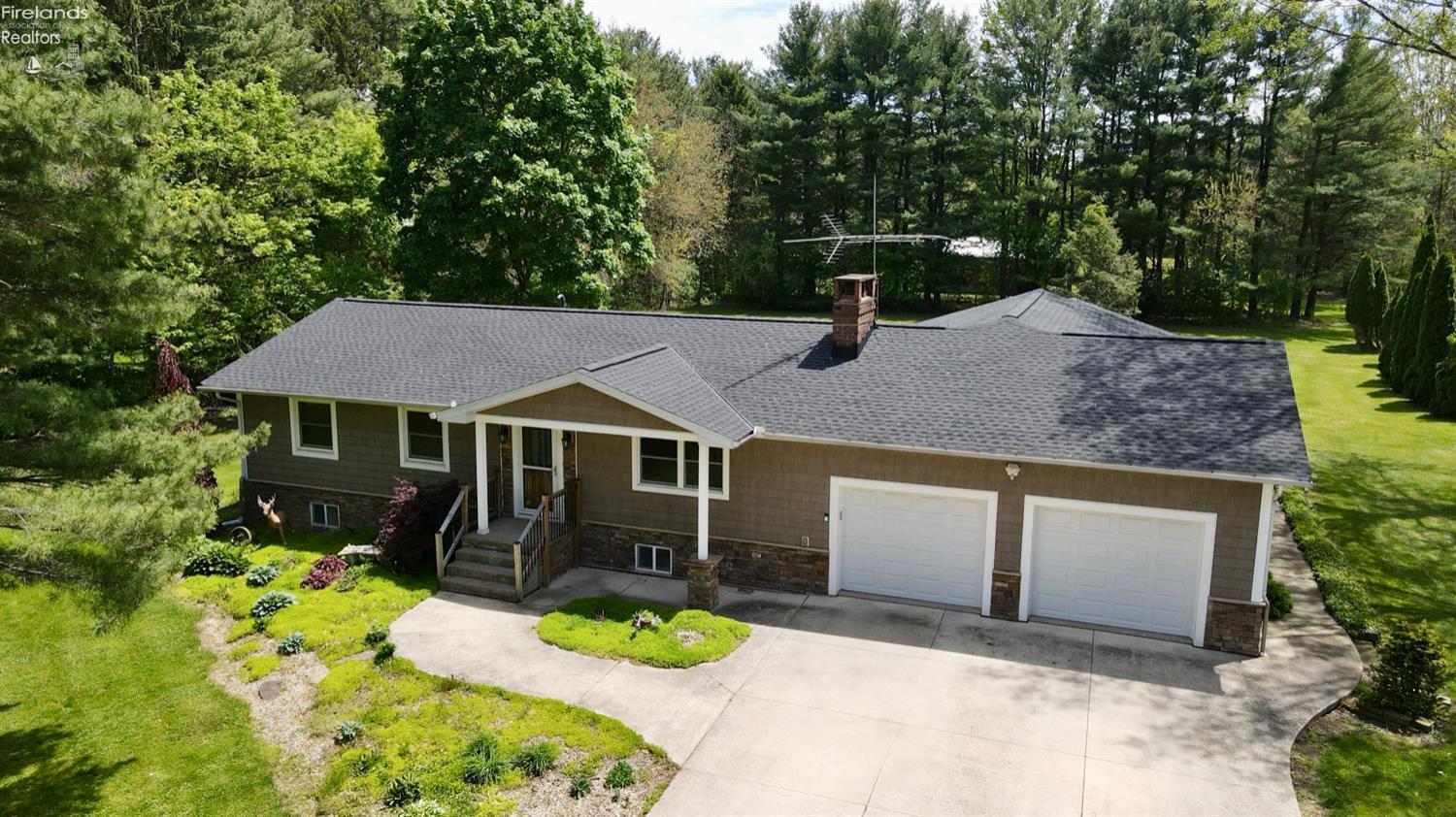 10208 River Road, Huron, Ohio image 1