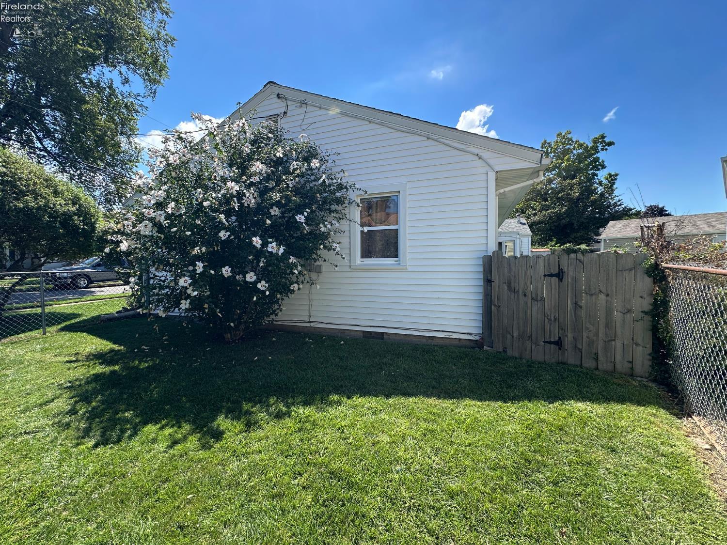 Sandusky, Ohio 44870, United States, 3 Bedrooms Bedrooms, ,1 BathroomBathrooms,Residential,Active,196872